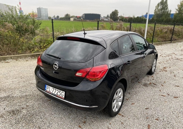 Opel Astra cena 37999 przebieg: 173000, rok produkcji 2015 z Rumia małe 667
